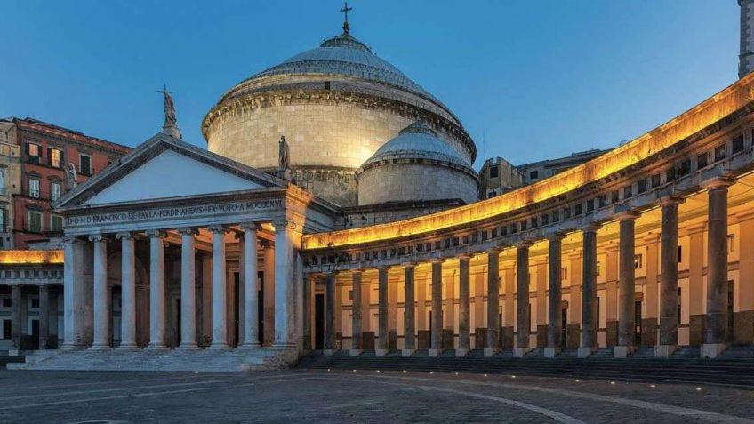 Manuela Apartments Piazza Del Plebiscito Centro Naples Extérieur photo